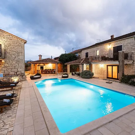 Radetici Villa *