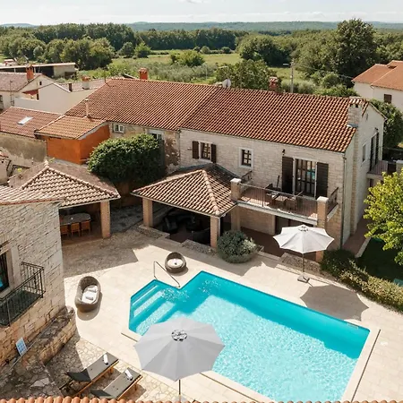 Villa Radetici * Tinjan