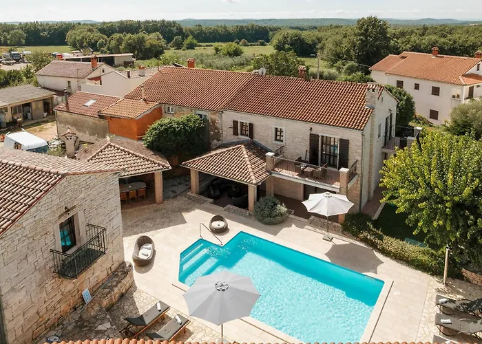 Villa Radetici * Tinjan