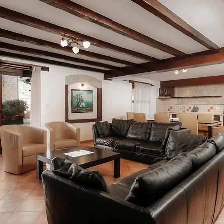 Villa Radetici * Radetici