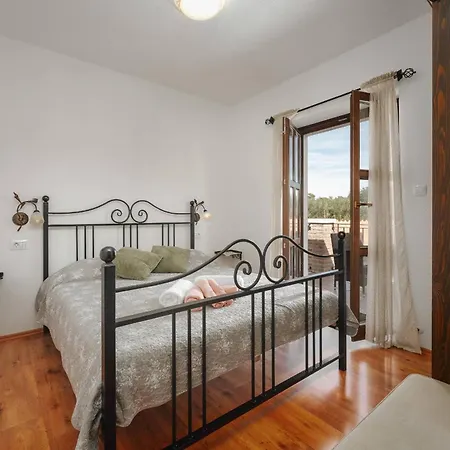 Villa Villa Radetici